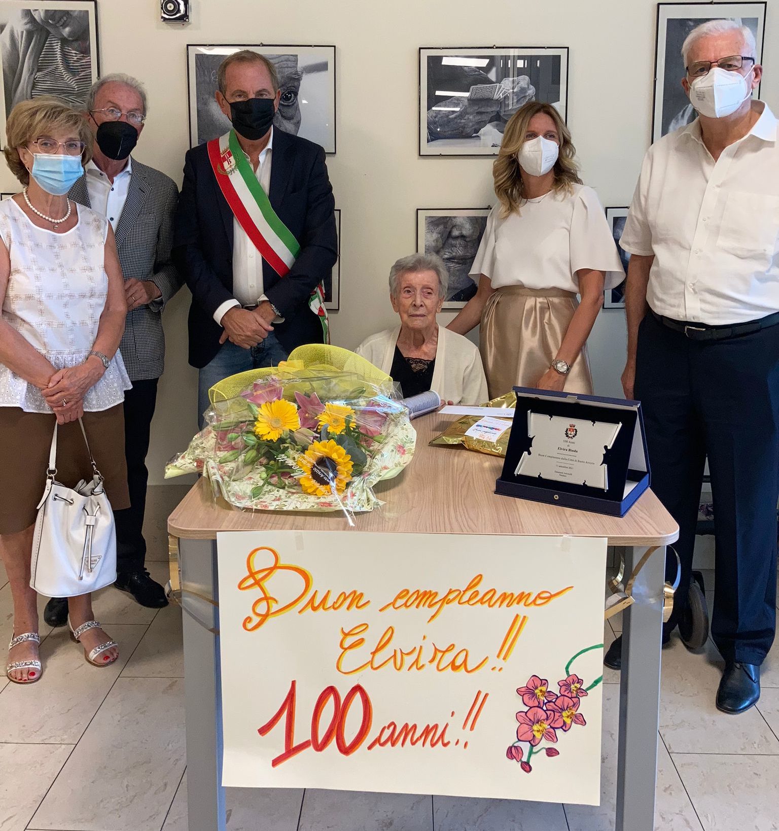 100 volte auguri alla signora Elvira!