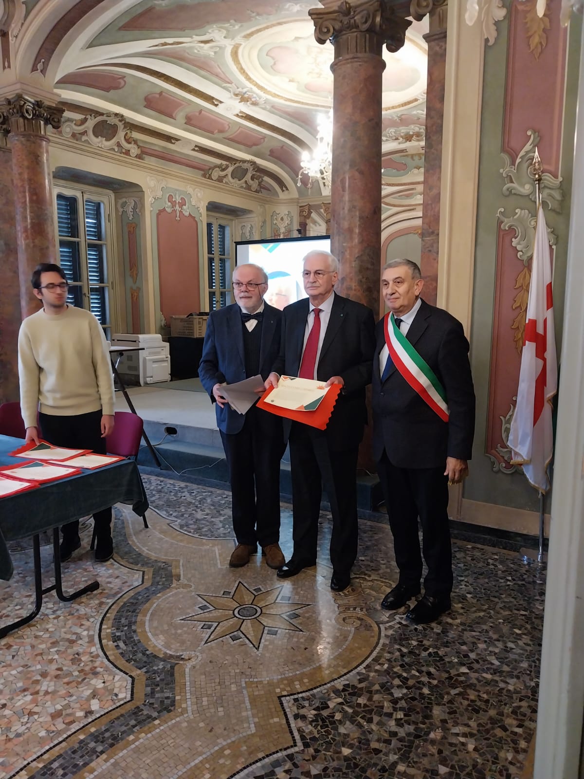 Premio sole d’oro al presidente de La provvidenza